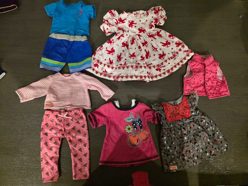 Lot doll clothes - 18",